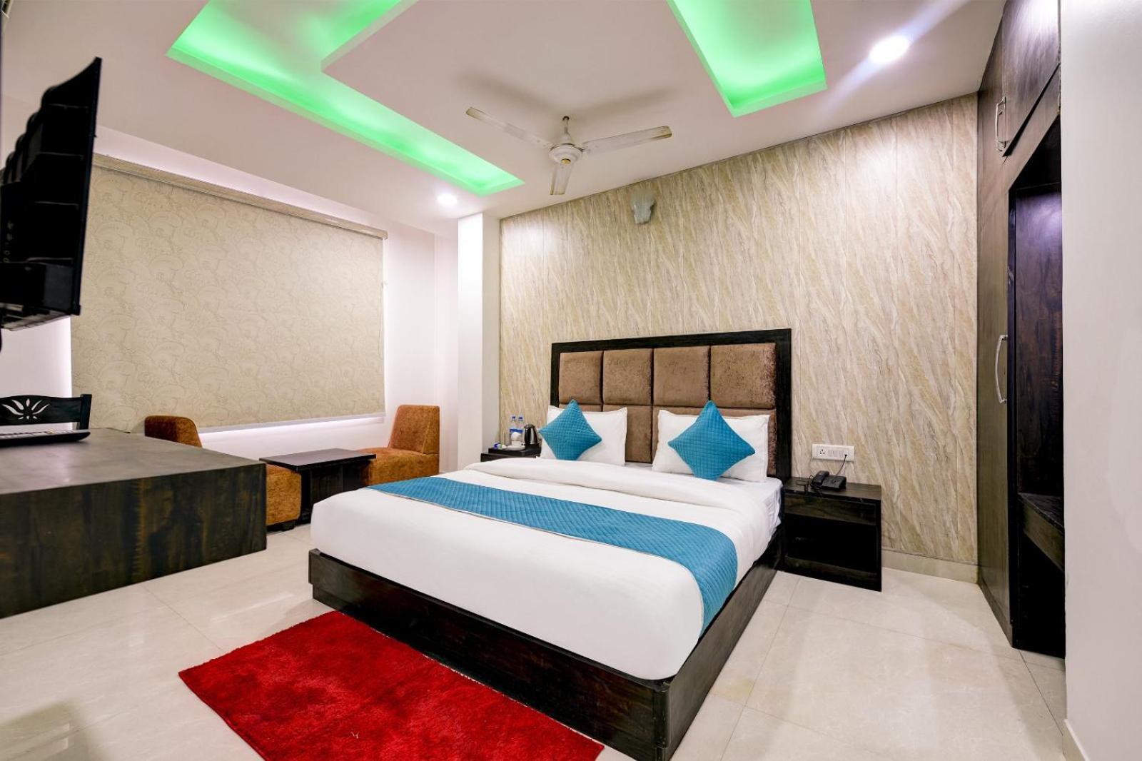 The Glory Suites Near Igi Airport 뉴델리 외부 사진