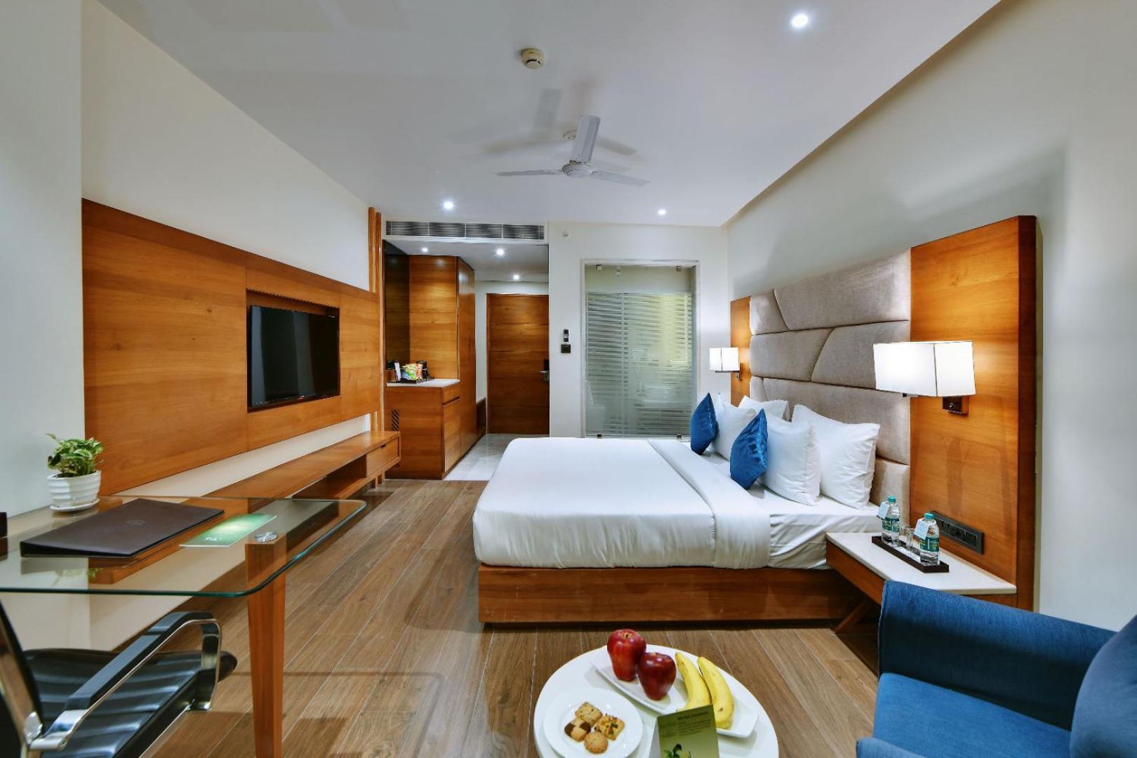 The Glory Suites Near Igi Airport 뉴델리 외부 사진
